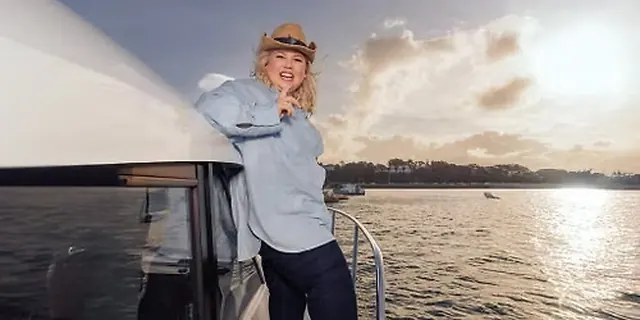 Urzila Carlson - Fatty On A Yacht