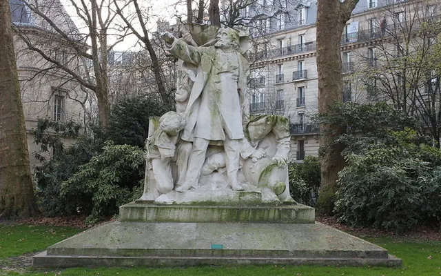 Découverte du monument à Gambetta d'Aubé