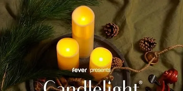 Candlelight: Christmas Classics