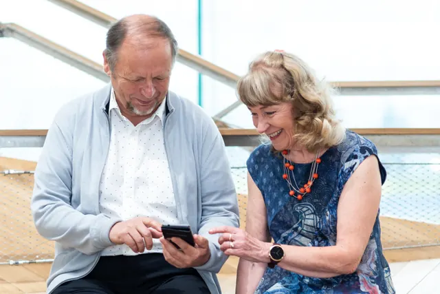 Digital support from senior to senior - Enter ry