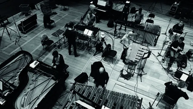 EKLEKTO & Ensemble Contrechamps : Music for 18 Musicians