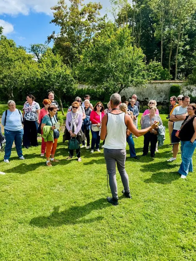 Visite guidée du potager fleuri