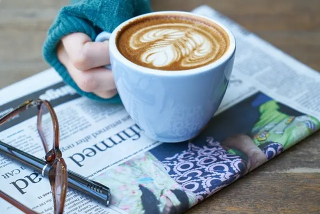 Plain-language news café