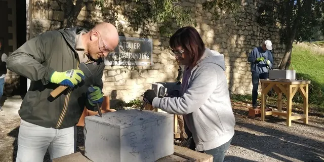 Démonstrations de taille de pierre