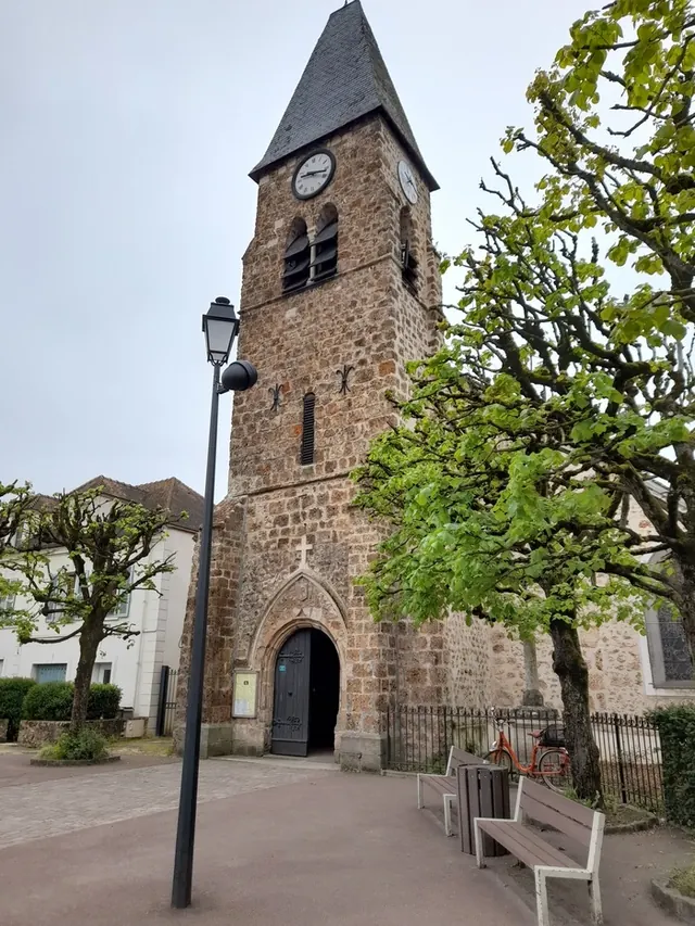 Visite de l'église avec feuillets et audioguides sur téléphone portable