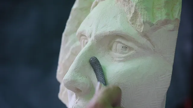 Démonstration de sculpture par Caroline Strande