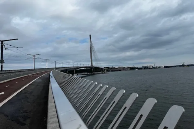 Retki Kruunuvuorensillalle