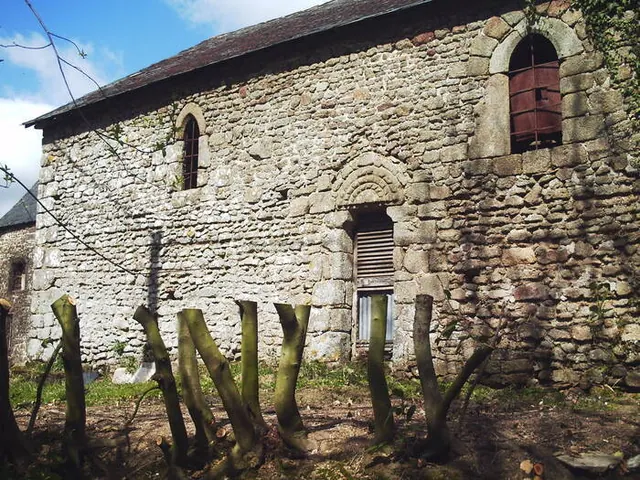 Chapelle de l'écluse et motte féodale