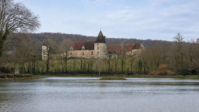 Visite du château de la Motte à Arthel