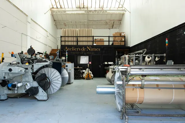 Le Sergé de Nîmes, son histoire et sa fabrication : une visite de l'atelier