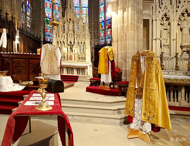 Exposition des objets liturgiques