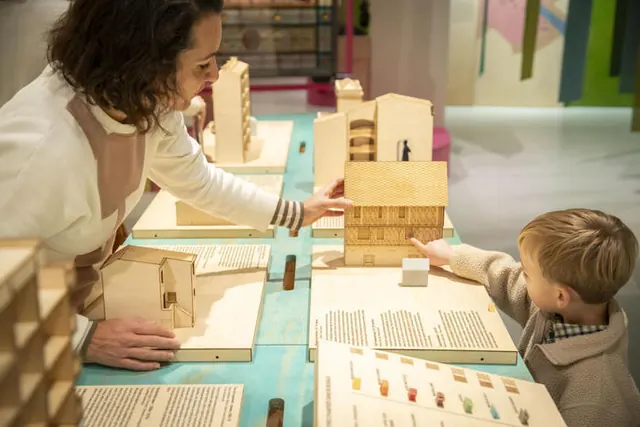 Visite libre : le centre d’interprétation Bordeaux Patrimoine Mondial en famille