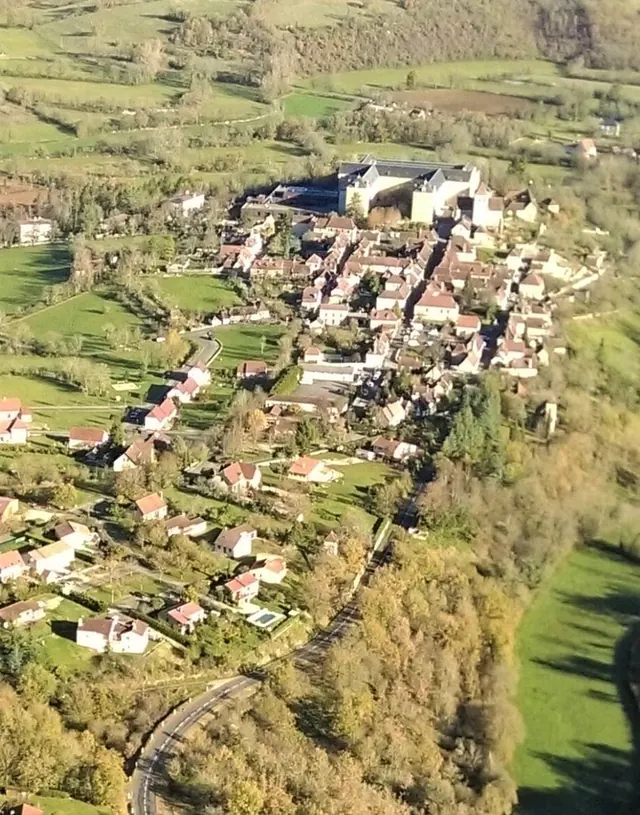 Visite commentée du village de Montfaucon