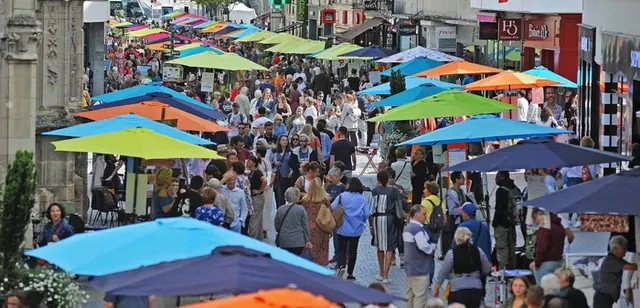 Place aux Assos à Caen, stand Dérailleurs Caen
