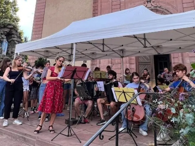 Festi’Val Passeurs de musique : Animation du marché Terroir & Traditions